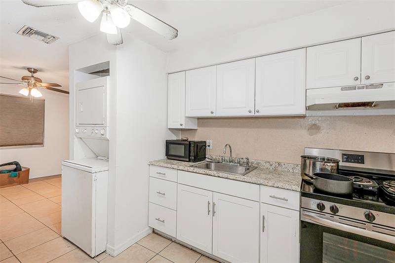 404 NE 4th Street #1-2 Pompano Beach FL 33060