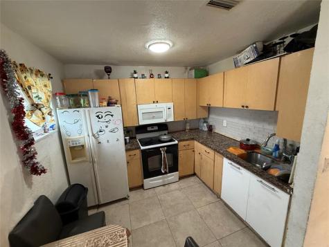 1028 NW 24th Street Miami FL 33127