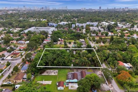 453 NE 154th Street Miami FL 33162