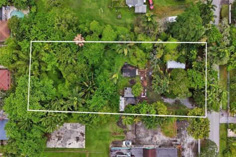 453 NE 154th Street Miami FL 33162
