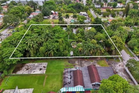 453 NE 154th Street Miami FL 33162
