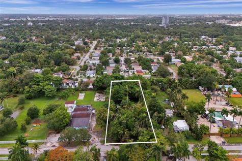 453 NE 154th Street Miami FL 33162