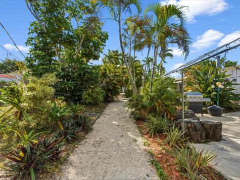 560-564 NE 34th Street Oakland Park FL 33334
