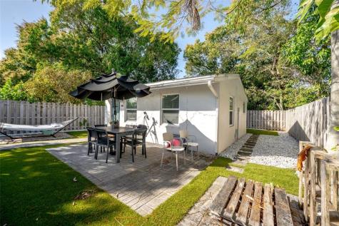 659 NE 32nd Street Oakland Park FL 33334