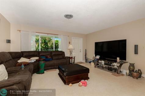 321 SE 1st Avenue Pompano Beach FL 33060