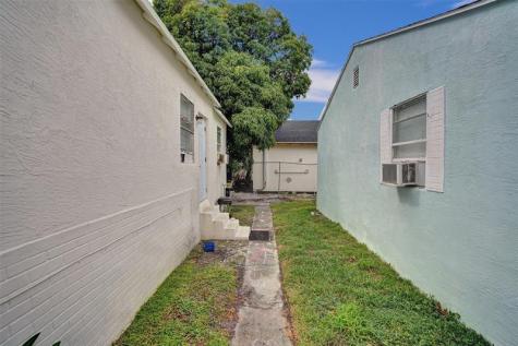 536 18TH Street West Palm Beach FL 33407
