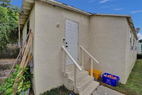 536 18TH Street West Palm Beach FL 33407