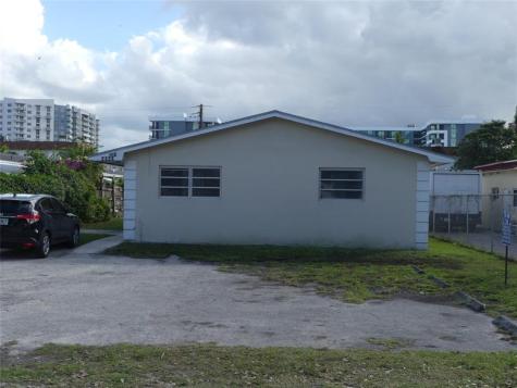 2226 Taylor Street Hollywood FL 33020