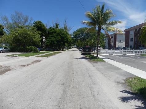 2226 Taylor Street Hollywood FL 33020
