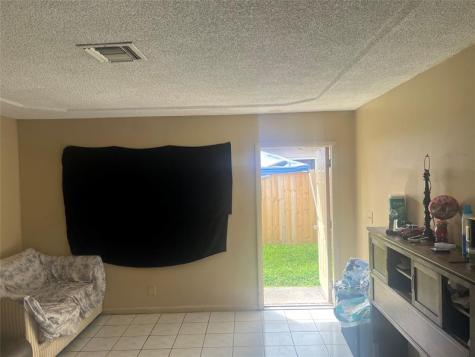 340-400 NE 44th Street Deerfield Beach FL 33064