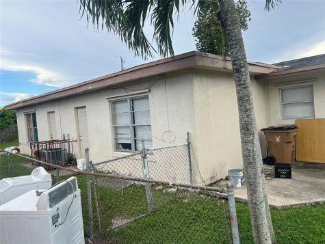 340-400 NE 44th Street Deerfield Beach FL 33064