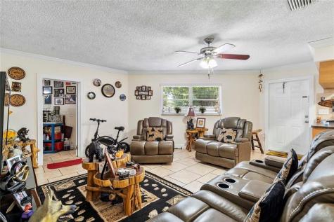 5829 Taylor Street Hollywood FL 33021