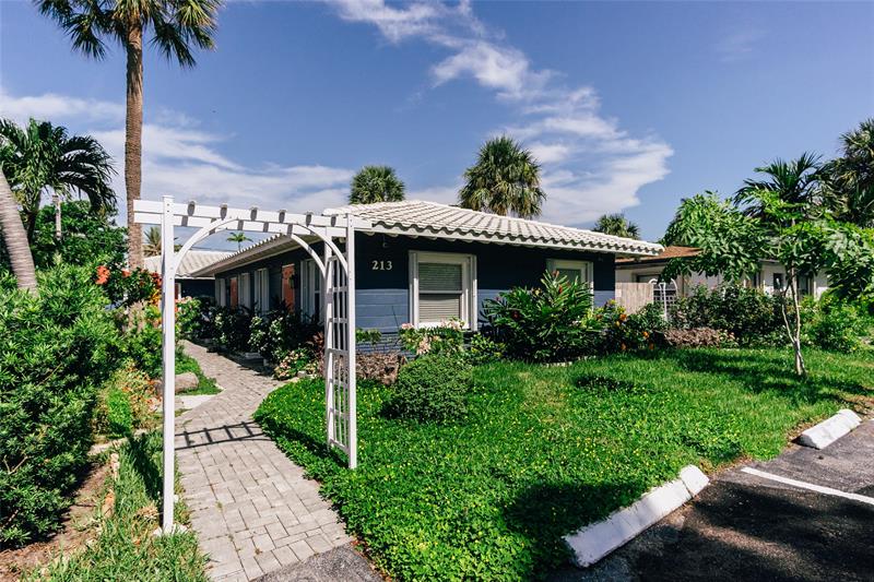 213 Hibiscus Avenue Pompano Beach FL 33062