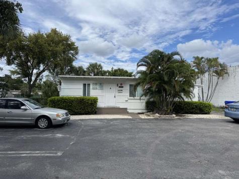 211 SW 2nd Court Pompano Beach FL 33060