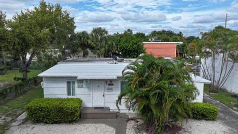 211 SW 2nd Court Pompano Beach FL 33060