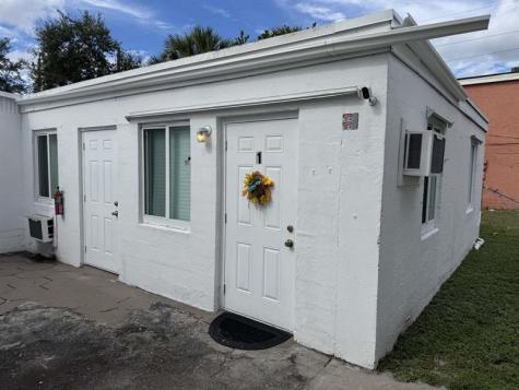 211 SW 2nd Court Pompano Beach FL 33060