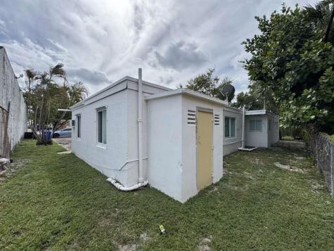 211 SW 2nd Court Pompano Beach FL 33060