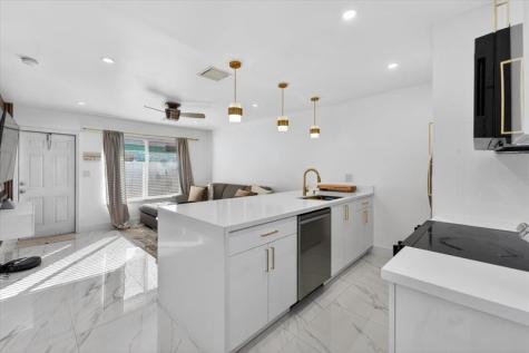 883 NE 33rd Street Oakland Park FL 33334