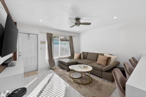 883 NE 33rd Street Oakland Park FL 33334
