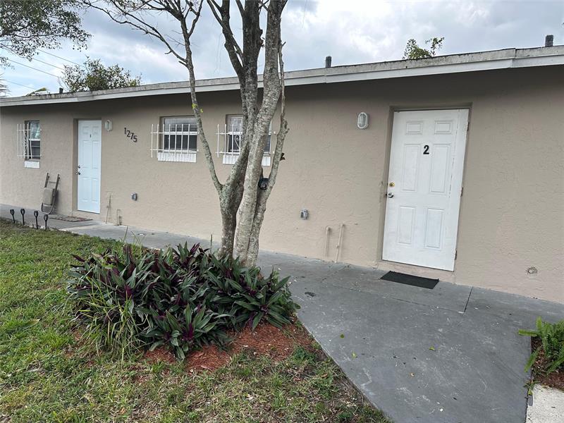 1275 NW 27 Avenue Oakland Park FL 33311