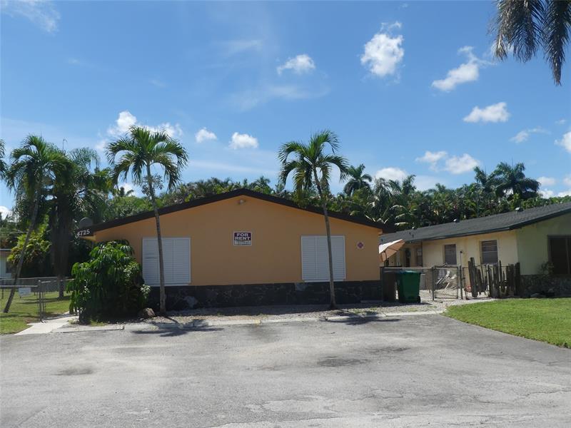 4725 SW 65th Avenue Davie FL 33314