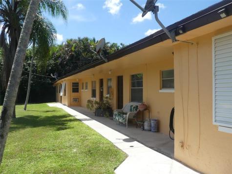4725 SW 65th Avenue Davie FL 33314