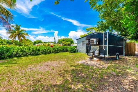 1923 N 23rd Avenue Hollywood FL 33020