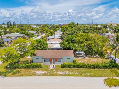 1923 N 23rd Avenue Hollywood FL 33020