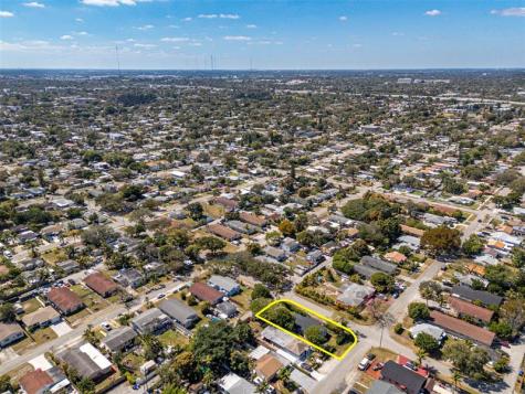 1923 N 23rd Avenue Hollywood FL 33020