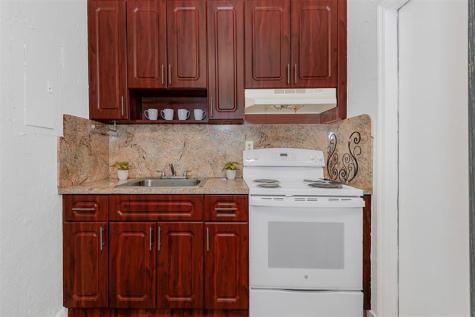 1923 N 23rd Avenue Hollywood FL 33020