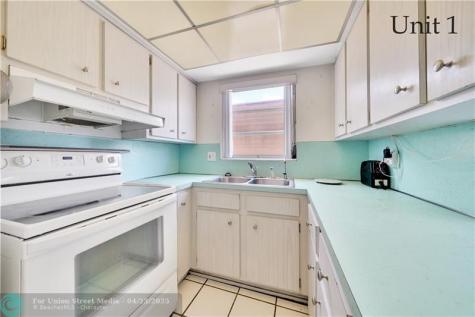 3220 Canal Drive Pompano Beach FL 33062