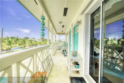 3220 Canal Drive Pompano Beach FL 33062