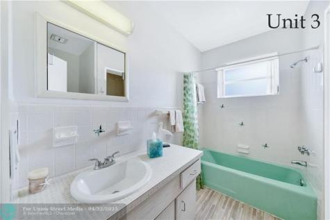 3220 Canal Drive Pompano Beach FL 33062