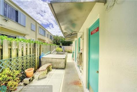 3220 Canal Drive Pompano Beach FL 33062