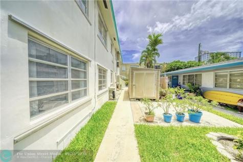 3220 Canal Drive Pompano Beach FL 33062
