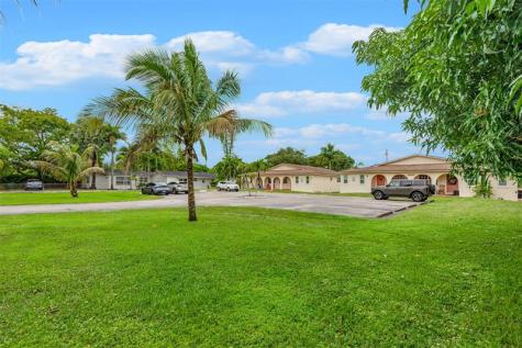 4065 SW 51st Street Dania Beach FL 33314