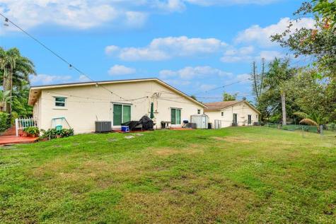 4065 SW 51st Street Dania Beach FL 33314