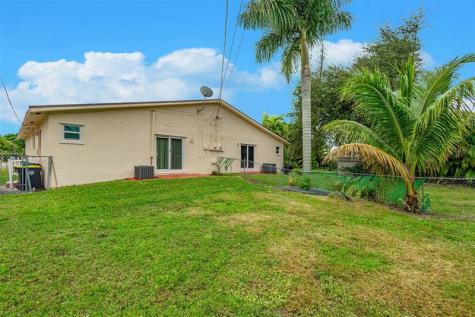 4065 SW 51st Street Dania Beach FL 33314
