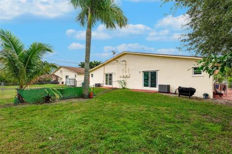 4065 SW 51st Street Dania Beach FL 33314