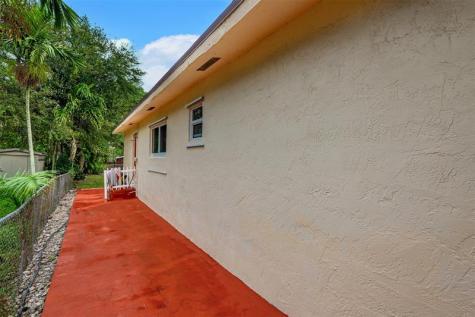 4065 SW 51st Street Dania Beach FL 33314