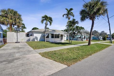 632 SW 8th Street Hallandale Beach FL 33009