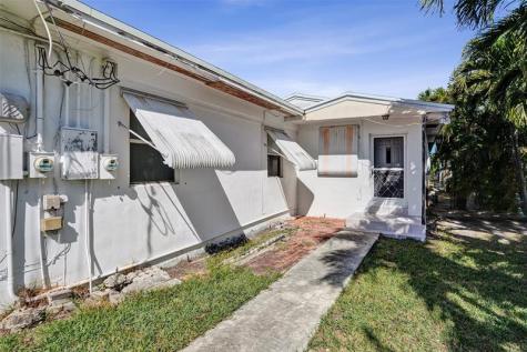 632 SW 8th Street Hallandale Beach FL 33009