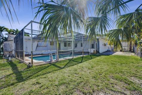 632 SW 8th Street Hallandale Beach FL 33009