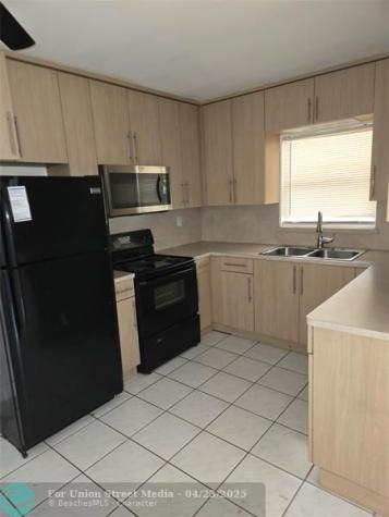 8290 NW 5 Avenue Miami FL 33150