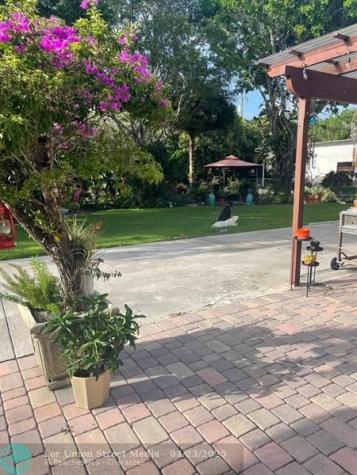 14500 NE 2 Miami FL 33161