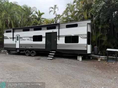14500 NE 2 Miami FL 33161