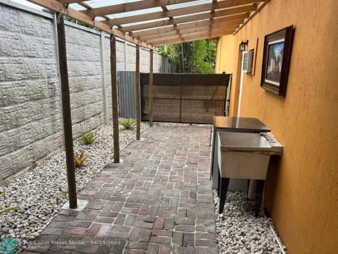 14500 NE 2 Miami FL 33161
