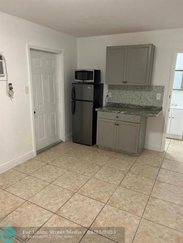 14500 NE 2 Miami FL 33161