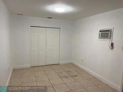 14500 NE 2 Miami FL 33161