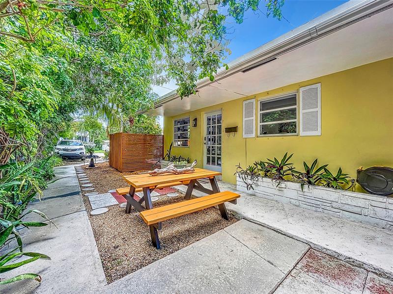 1478 NE 34th Court Units A-b Oakland Park FL 33334